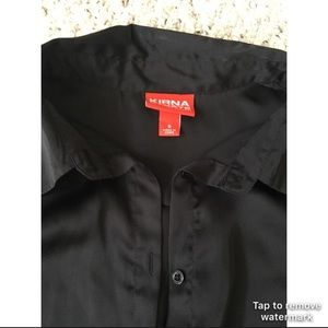 Long sleeve blouse.
